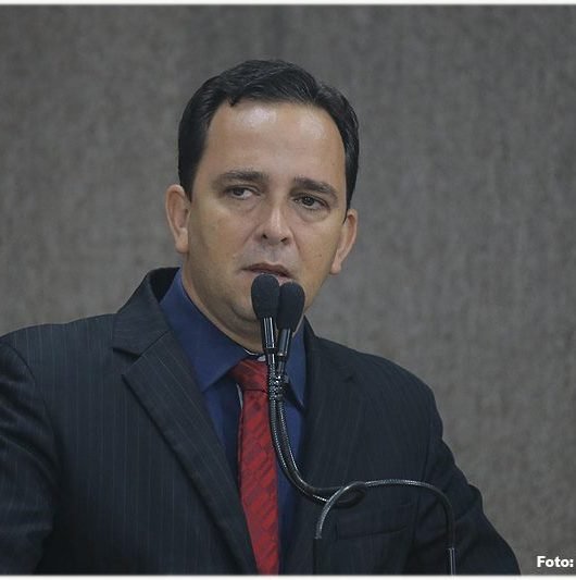 Fábio Meireles volta a lamentar acúmulo de lixo em Aracaju