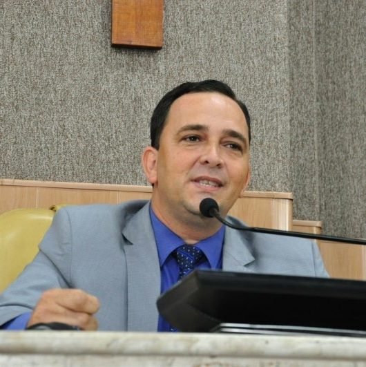 Fábio Meireles alerta para dificuldade na distribuição e colírio para glaucoma