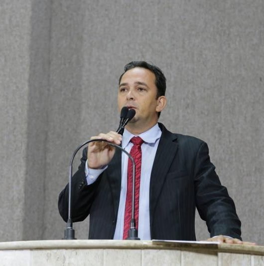 Projeto de Fábio Meireles prevê implantação de bueiros inteligentes em Aracaju